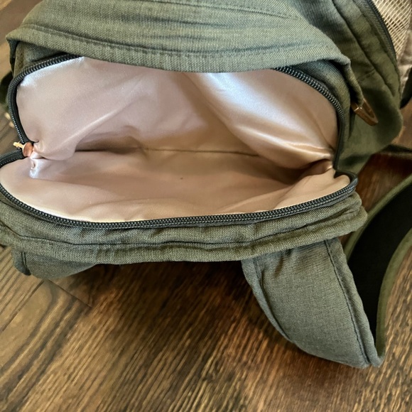 Jujube Be Right Back Diaper Bag Olive green - Picture 3 of 6